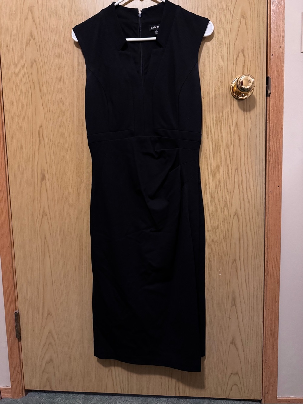 le chateau Black Sleeveless Midi Sheath Dress